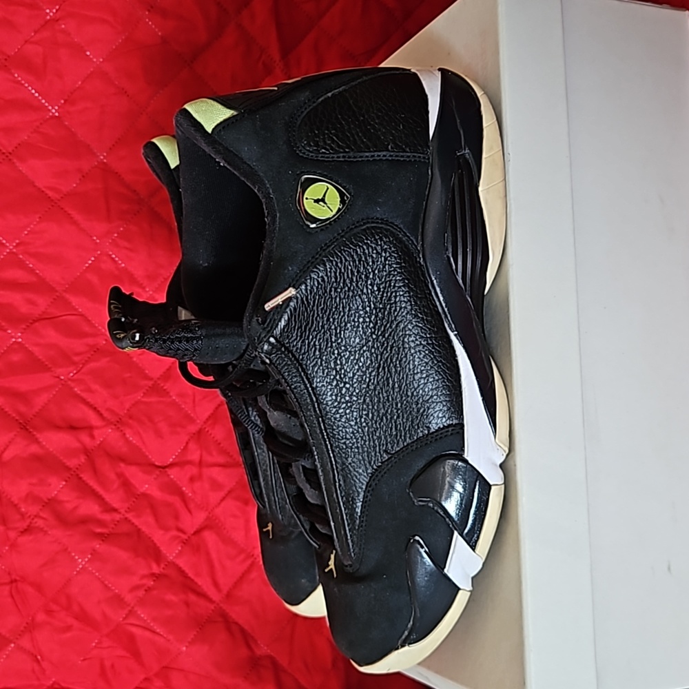 Sneaker - Picture 3 of 8